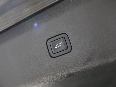 Used 2023 Buick Enclave Avenir w/ Avenir Technology Package image 23