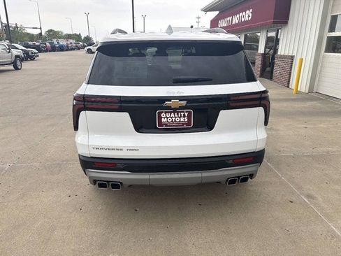Used 2026 Chevrolet Traverse LT AWD/4WD image 13