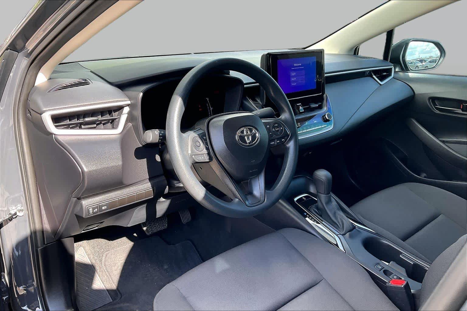 Used 2026 Toyota Corolla LE FWD image 17