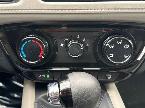 Used 2022 Honda HR-V LX image 22