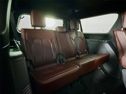 Used 2024 Ford Expedition Max Limited AWD/4WD image 30