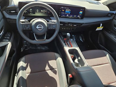 New 2026 Nissan Kicks SR FWD image 10