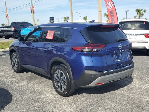 Certified 2021 Nissan Rogue SV image 8