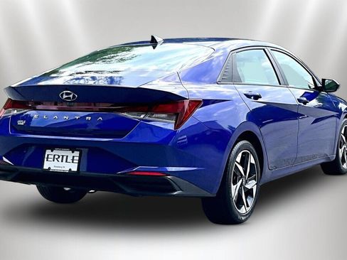 Used 2023 Hyundai Elantra SEL w/ Convenience Package FWD image 5