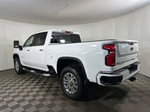 Used 2025 Chevrolet Silverado 2500 LT w/ Z71 Chrome Sport Edition image 10