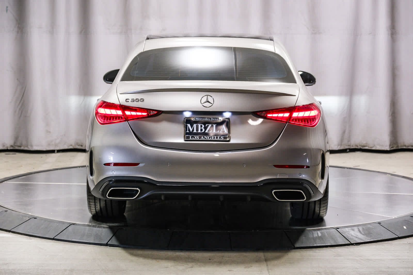 Used 2024 Mercedes-Benz C 300 Sedan image 3