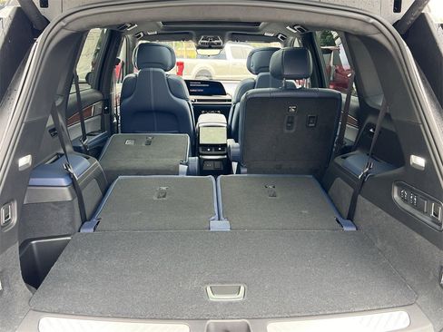 New 2026 Cadillac Vistiq Premium Luxury image 32