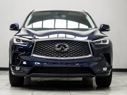 Used 2019 INFINITI QX50 Essential w/ Premium Heat Package image 8