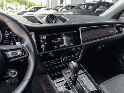 Certified 2024 Porsche Macan GTS AWD/4WD image 30