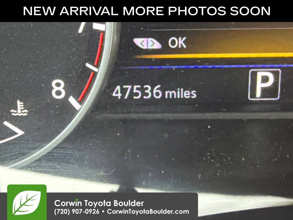 Used 2019 Nissan Murano SV w/ Premium Package AWD/4WD image 12