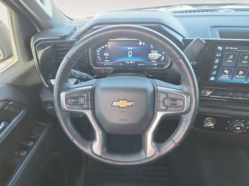 Used 2022 Chevrolet Silverado 1500 LT image 12