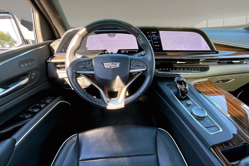 Certified 2023 Cadillac Escalade Premium Luxury w/ LPO, Floor Liner Package AWD/4WD image 5