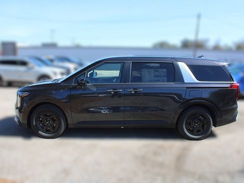 New 2026 Kia Carnival FWD image 17