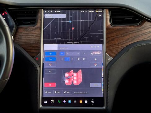 Used 2020 Tesla Model X Long Range image 16