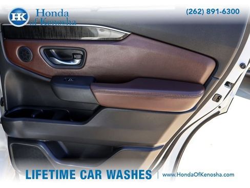 Certified 2025 Honda Pilot Elite image 29