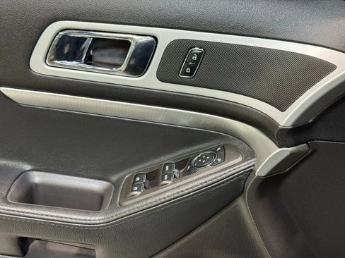 Used 2013 Ford Explorer XLT image 13