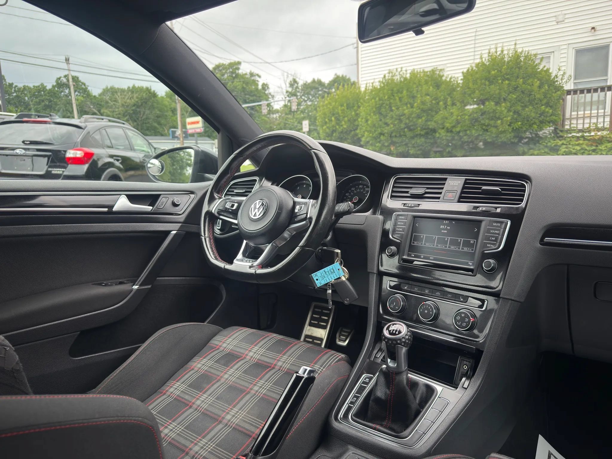 Used 2017 Volkswagen GTI S FWD image 31