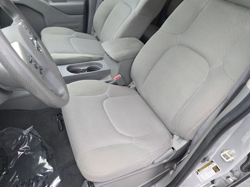 Certified 2020 Nissan Frontier SV RWD image 14