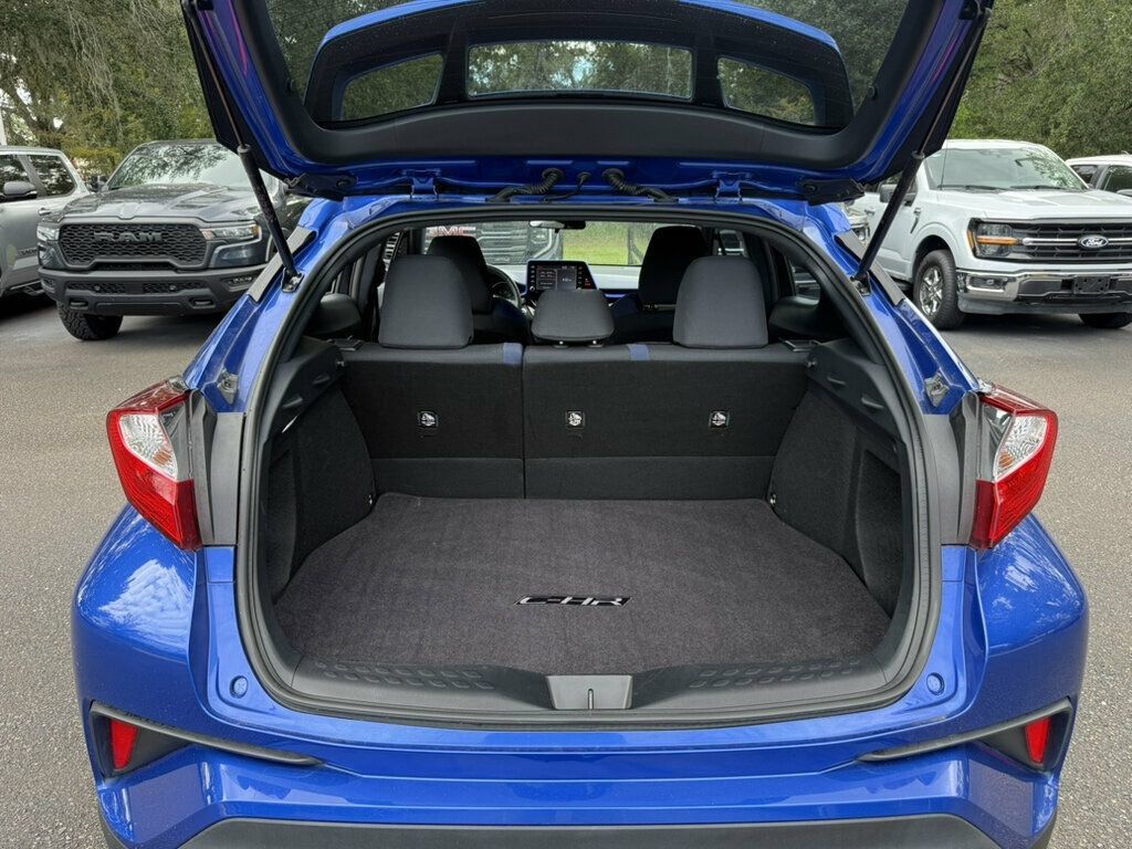 Used 2021 Toyota C-HR XLE FWD image 8
