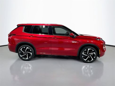 Used 2023 Mitsubishi Outlander SEL image 5