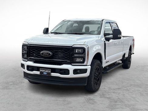 Used 2025 Ford F250 XLT w/ Black Appearance Package AWD/4WD image 4