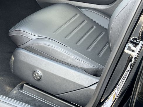 New 2026 Mercedes-Benz GLC 300 4MATIC image 19