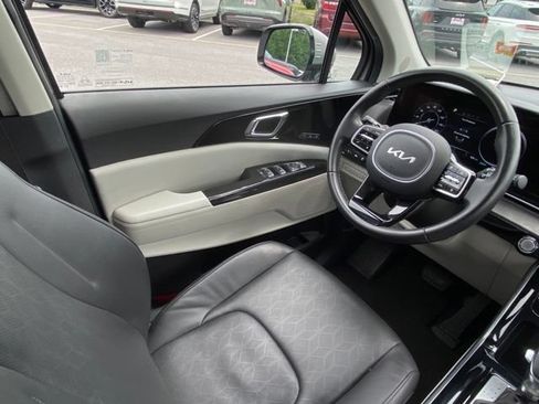 Used 2023 Kia Carnival SX FWD image 25