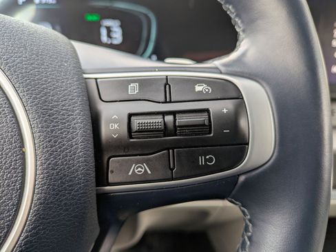 Used 2023 Kia Sportage EX image 17