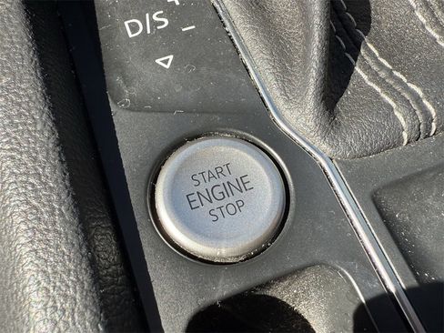 Used 2023 Volkswagen Atlas SE w/ Panoramic Sunroof Package image 20