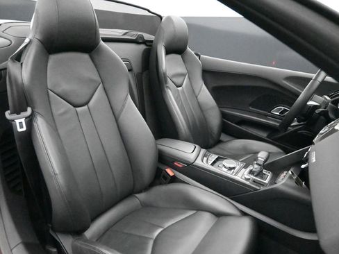 Used 2021 Audi R8 V10 w/ Premium Package image 3