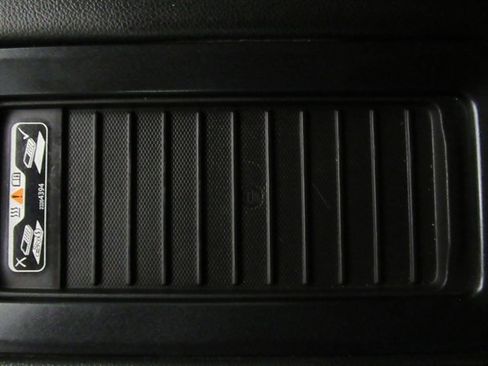 Used 2018 GMC Sierra 1500 SLT w/ SLT Preferred Package image 33