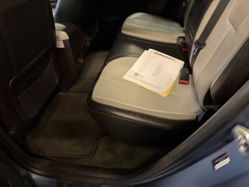 Used 2011 GMC Terrain SLT image 12