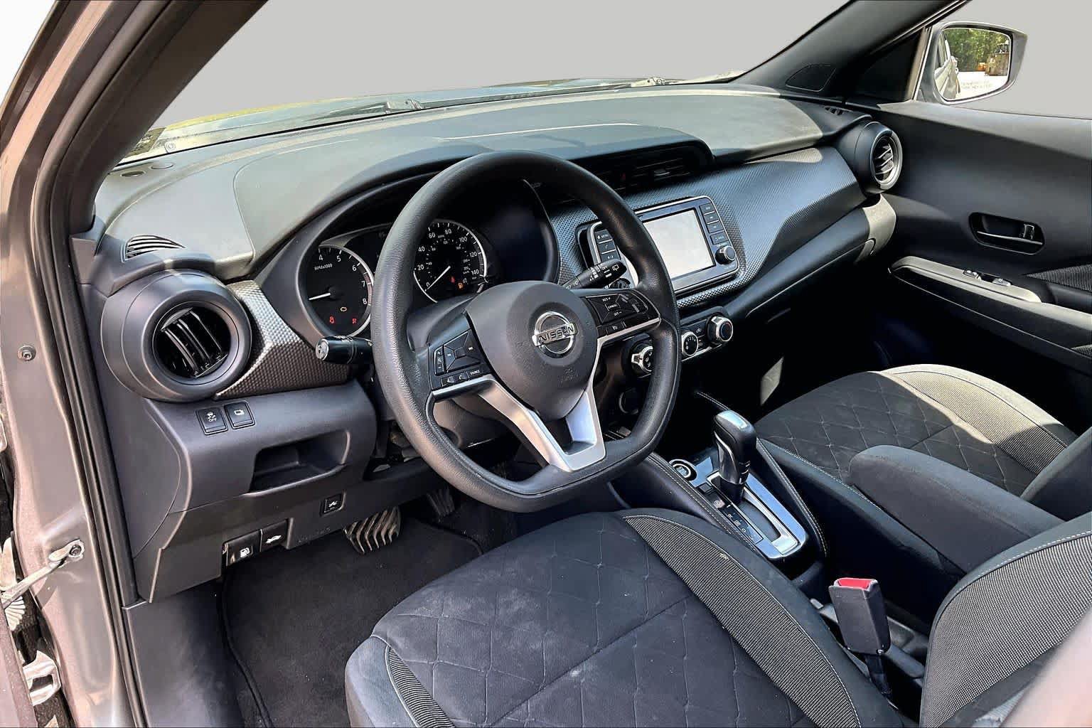 Used 2019 Nissan Kicks S FWD image 18