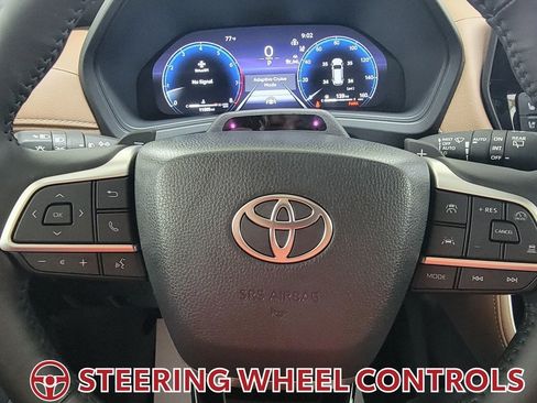 Certified 2025 Toyota Grand Highlander AWD image 18