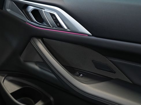 Used 2024 BMW M4 Competition w/ Executive Package image 25