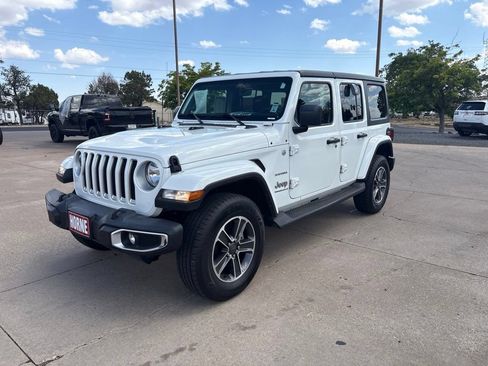 Used 2023 Jeep Wrangler Unlimited Sahara AWD/4WD image 3
