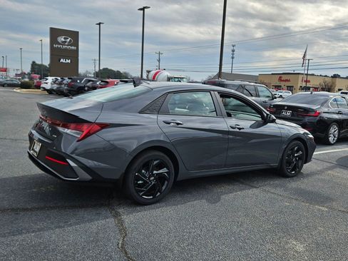 New 2026 Hyundai Elantra Sport FWD image 12