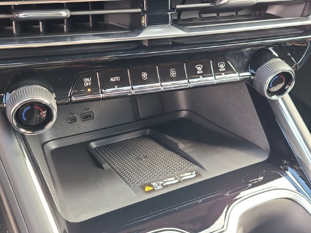 New 2027 Chevrolet Traverse RS FWD image 30