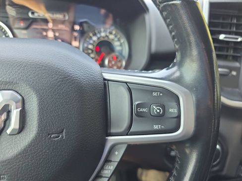 Used 2021 RAM 1500 Big Horn AWD/4WD image 16