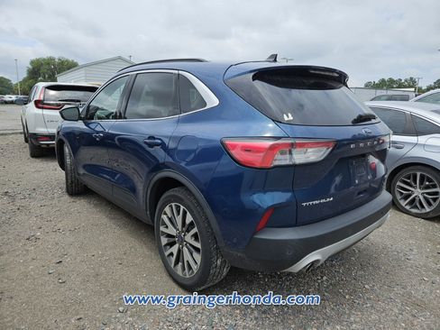 Used 2020 Ford Escape Titanium FWD image 10