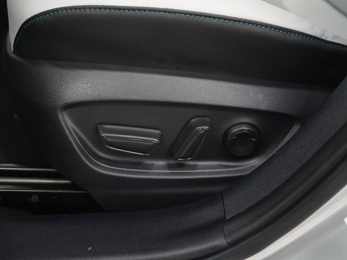 Used 2020 Toyota Prius XLE w/ Advanced Technology Package FWD image 26