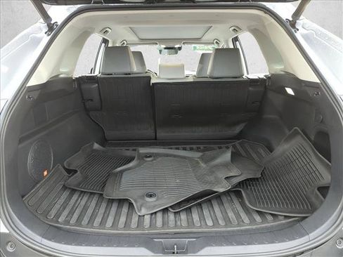 Used 2022 Toyota RAV4 Limited AWD/4WD image 6