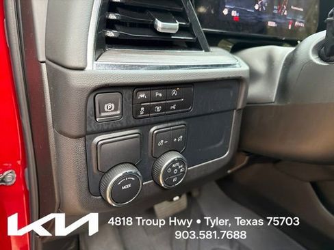 Used 2025 Chevrolet Tahoe LT w/ Comfort Package RWD image 16