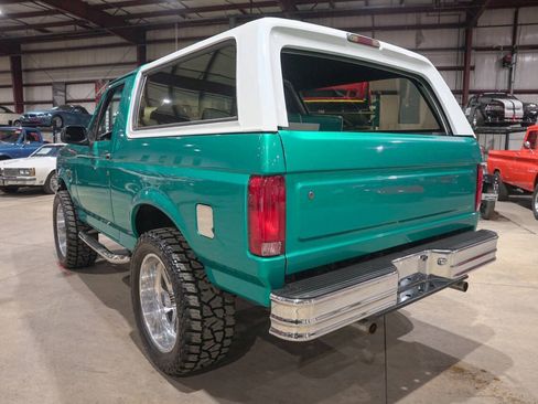 Used 1995 Ford Bronco XLT AWD/4WD image 6