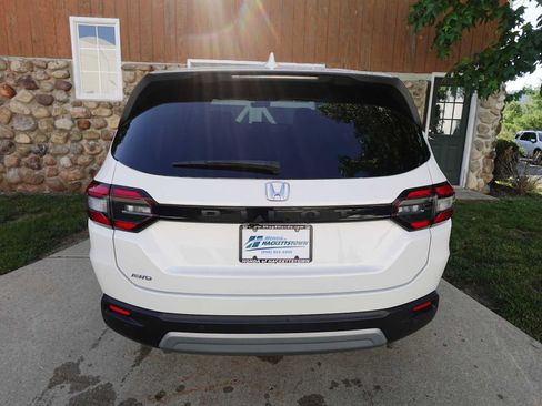 Certified 2023 Honda Pilot EX-L image 6