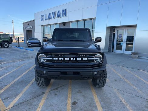 New 2025 Ford Bronco Outer Banks w/ Sasquatch Package image 2