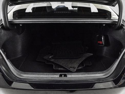 Used 2018 Toyota Camry SE w/ Moonroof Package FWD image 22