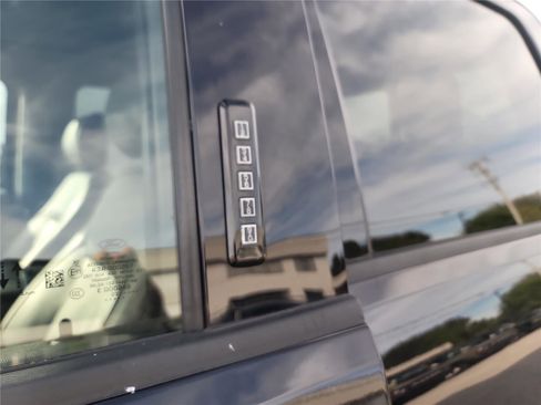 Used 2023 Ford F250 Lariat w/ Lariat Ultimate Package image 13