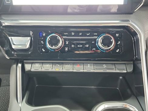 New 2026 GMC Sierra 2500 Denali w/ Denali Reserve Package AWD/4WD image 32