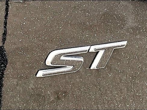 Used 2022 Buick Enclave Essence w/ Experience Buick Package image 24